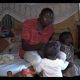 Mwanafunzi wa chuo kikuu cha Nairobi huuza maji