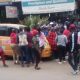Fed up Kenyans attack Nairobi CBD fraudsters, steal all their valuables | Latest News Updates & Newspaper Headlines