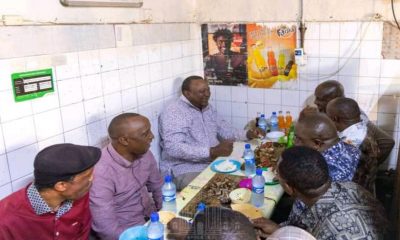 Kuingia Ground: Uhuru Shares Nyama Choma With Ordinary Folks at Small Joint