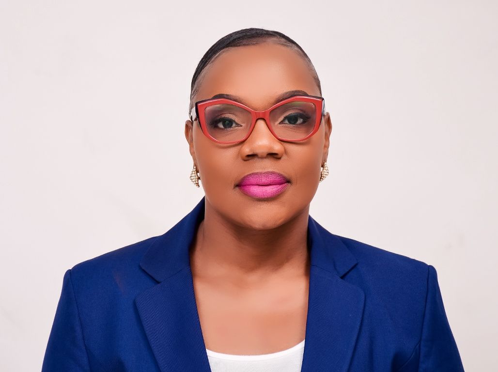 Lilian Akinyi Akech speaking confidently during the Ugunja by election campaign, representing the only female candidacy in the race.